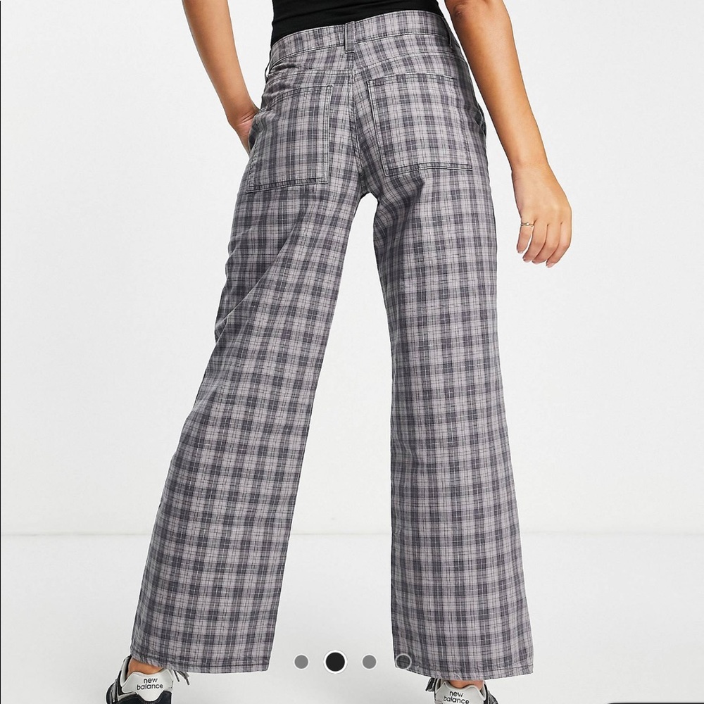 Low Rise Relaxed Dad Pants - Picture 2 of 7